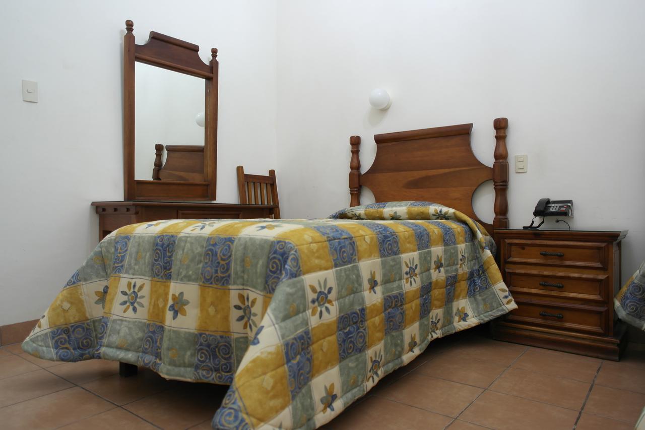 Hotel De Los Banos Pachuca Экстерьер фото